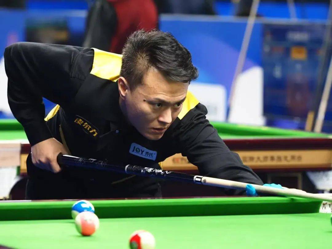 都显然走在 都显然走在